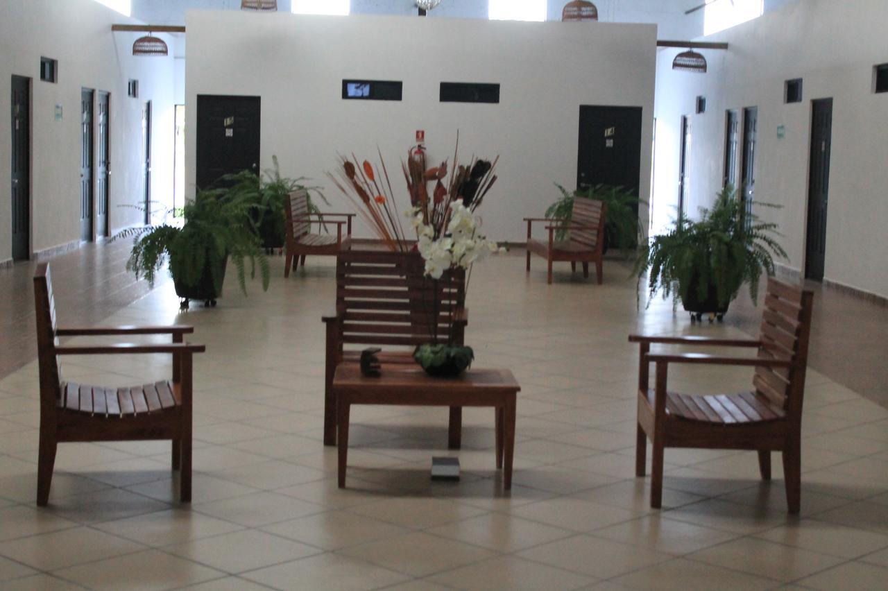 Real Primaveras Campestre Escárcega エクステリア 写真