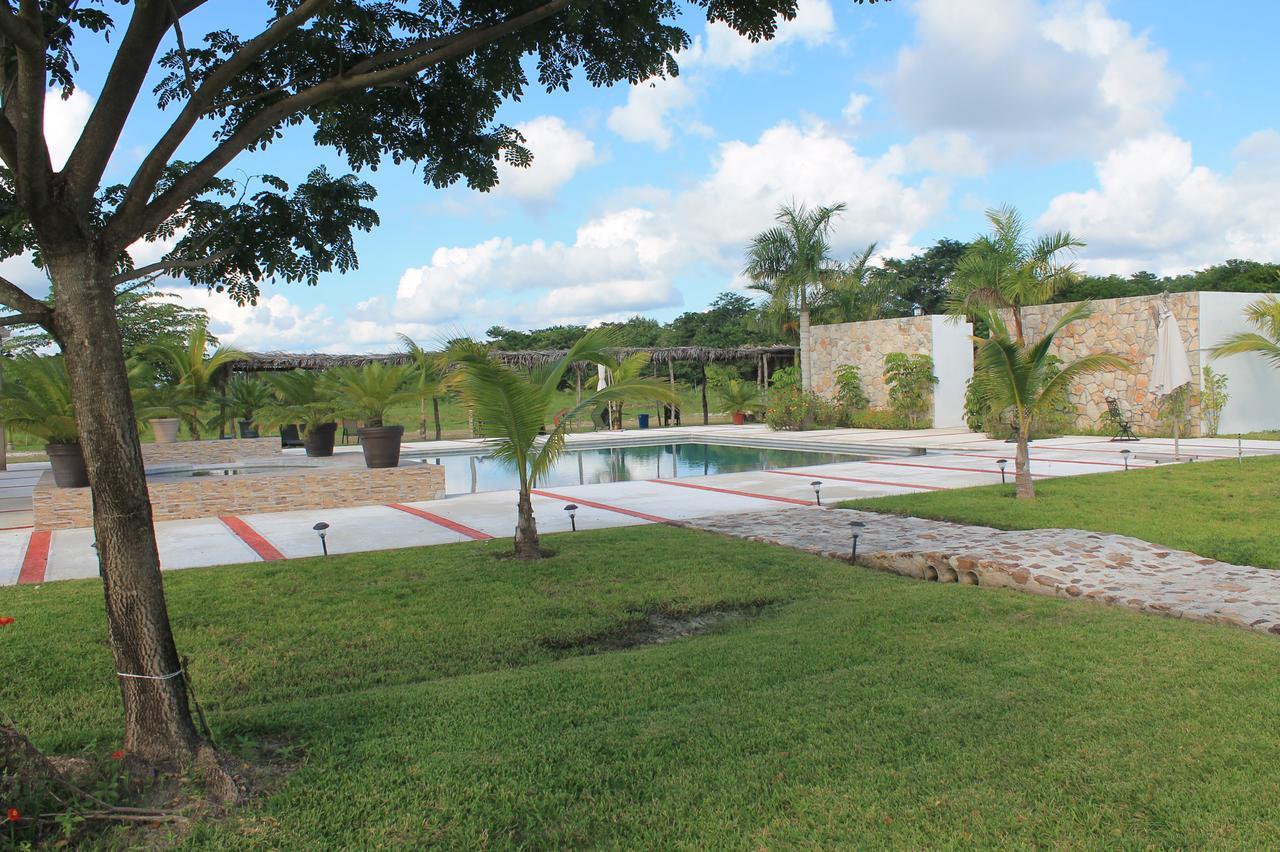 Real Primaveras Campestre Escárcega エクステリア 写真