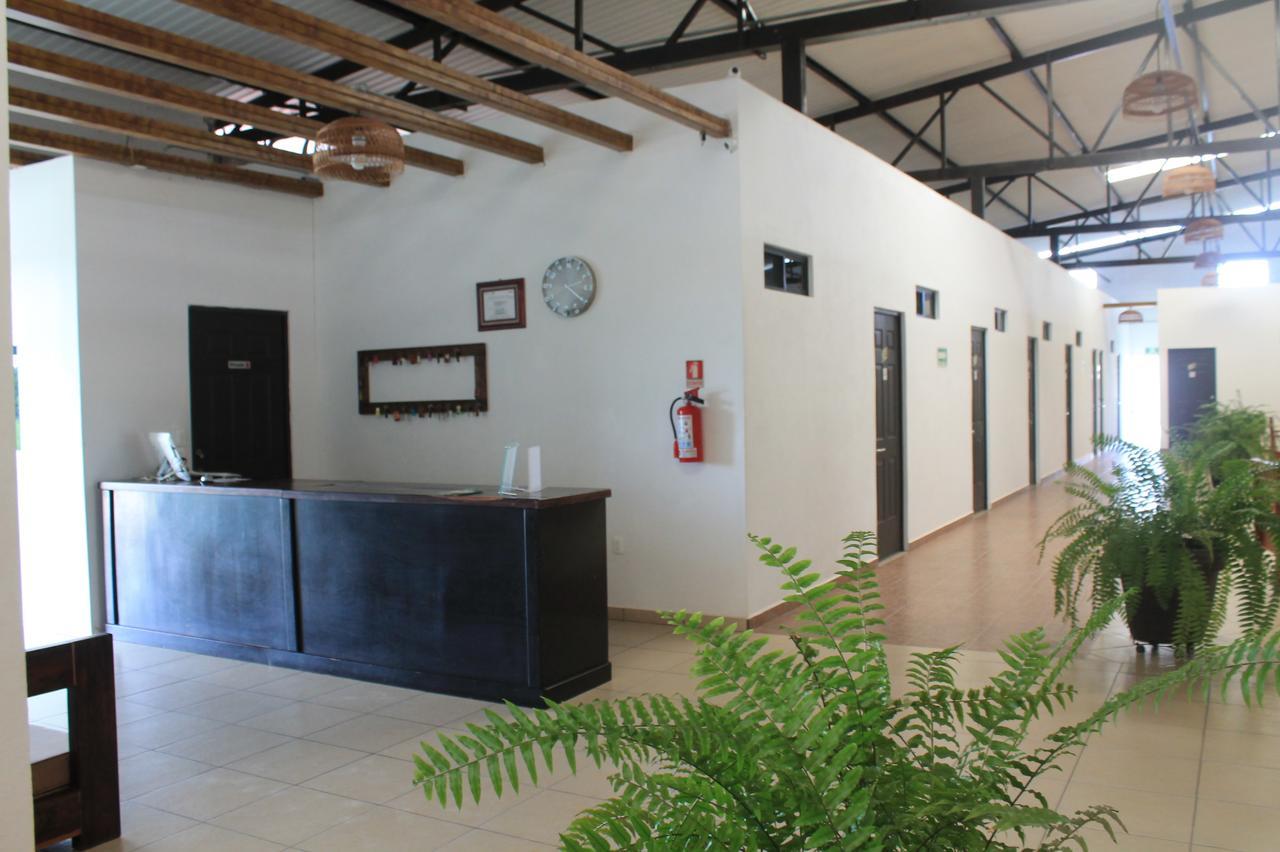 Real Primaveras Campestre Escárcega エクステリア 写真